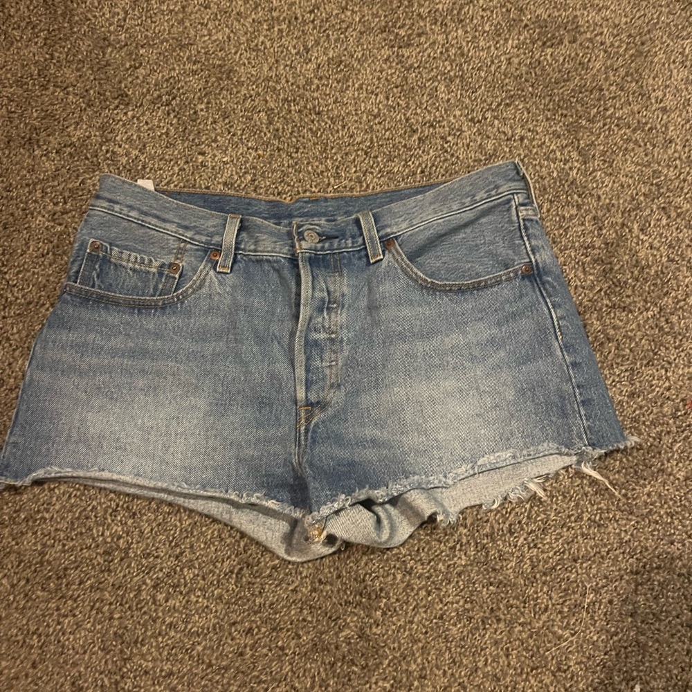 levi shorts - Picture 2 of 2